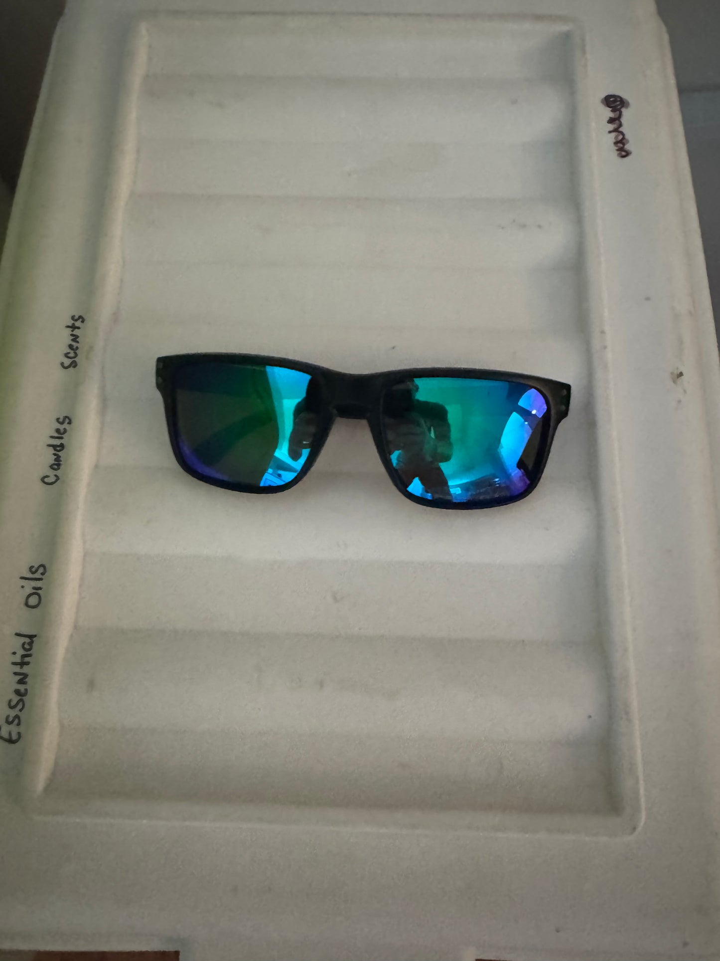 OAKLEY SUNGLASSES(PHYSICAL PRODUCT)