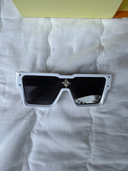 DESIGNER SUNGLASSES(PHYSICAL PRODUCT)