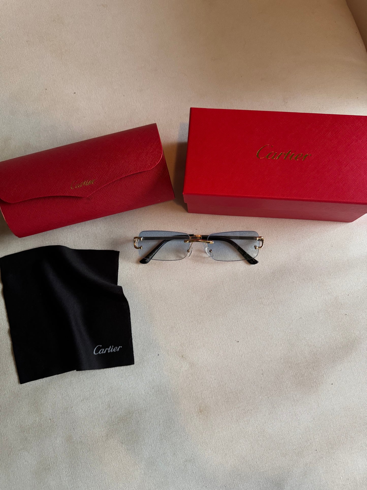 DESIGNER SUNGLASSES(PHYSICAL PRODUCT)