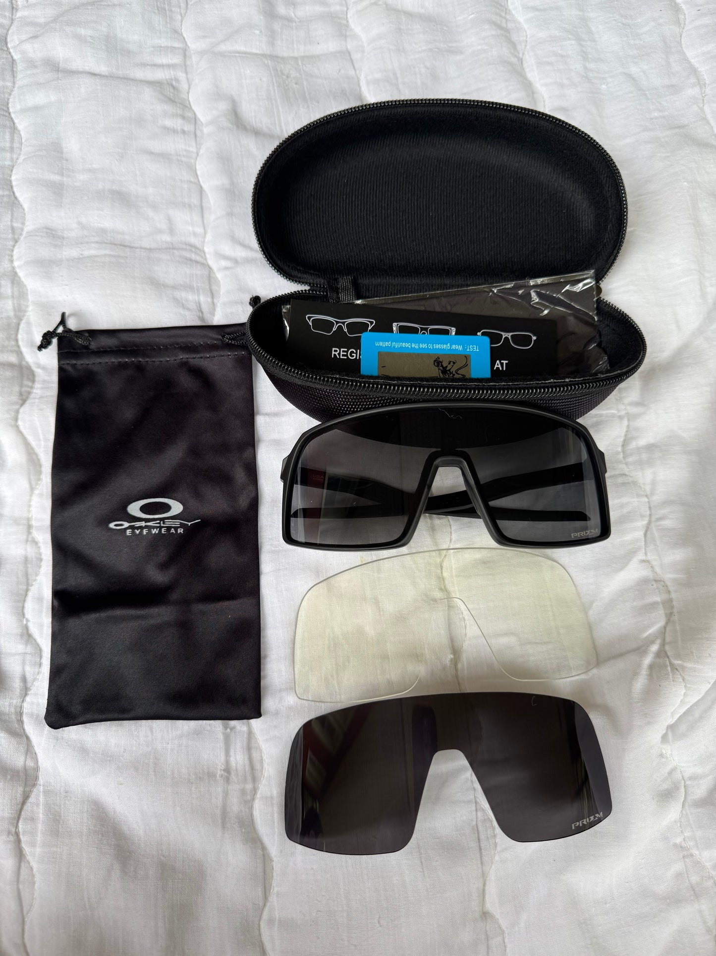 OAKLEY SUNGLASSES(PHYSICAL PRODUCT)