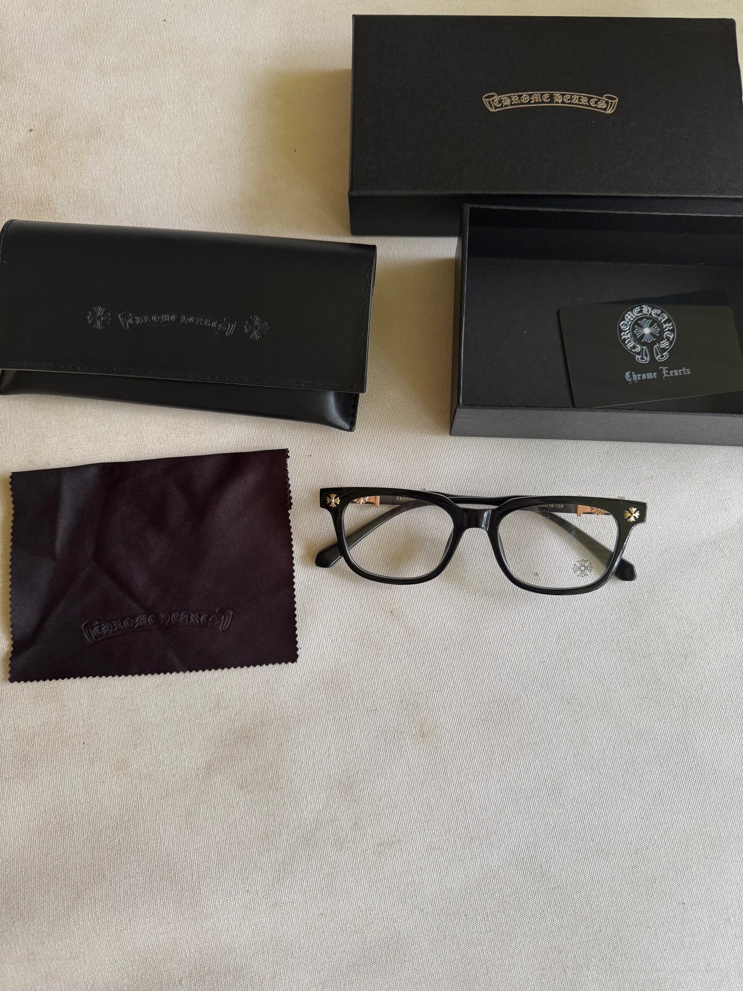 DESIGNER SUNGLASSES(PHYSICAL PRODUCT)