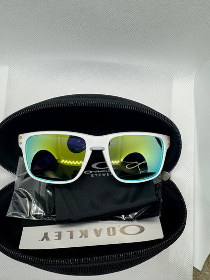 OAKLEY SUNGLASSES(PHYSICAL PRODUCT)